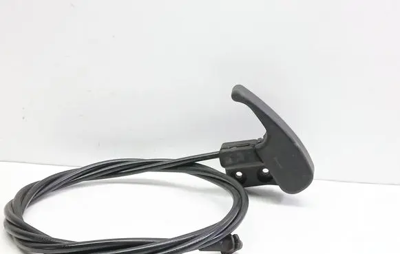 Audi A3 S3 8L Engine bonnet (hood) release handle 1H1823533