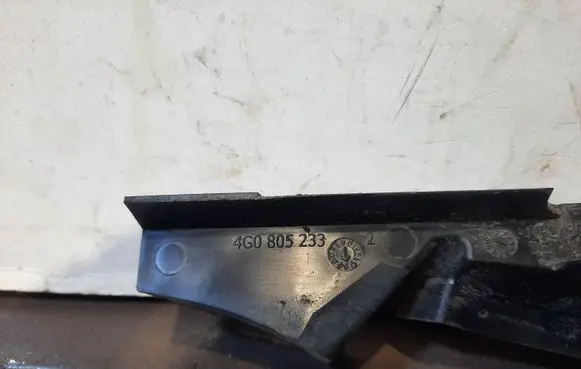 Audi A7 S7 4G Fender mounting bracket 4G0805233