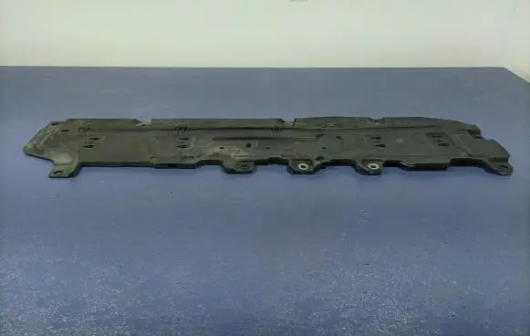 Volvo S90, V90 Front underbody cover/under tray 31497352
