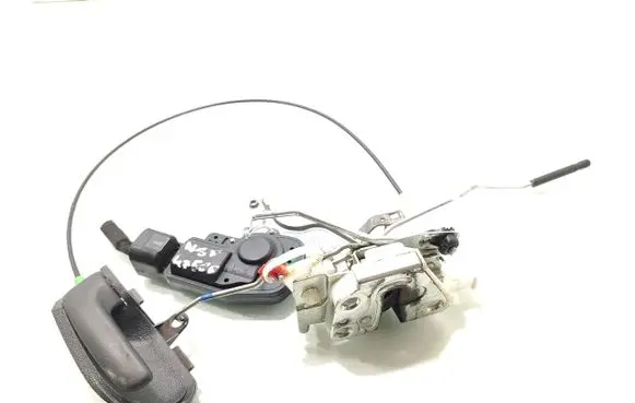 Peugeot 107 Front door lock 