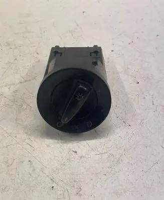 Volkswagen PASSAT B5 Light switch 1C0941531 04052030