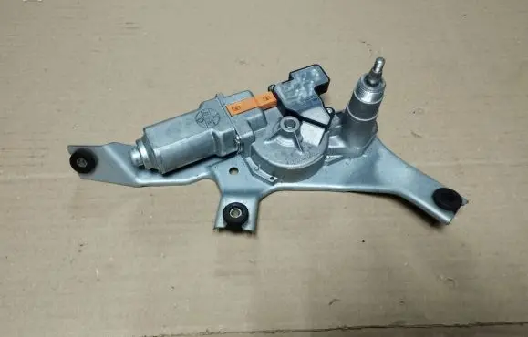 Honda Civic IX Rear window wiper motor