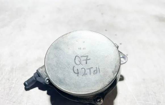 Audi Q7 4L Vacuum pump