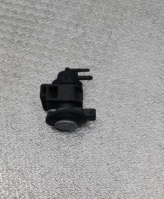 Renault Megane III Turbo solenoid valve 8200575400