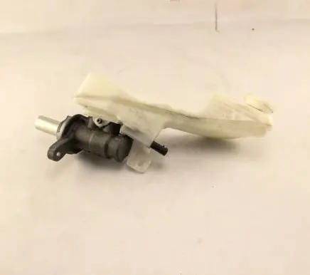 Nissan X-Trail T32 Master brake cylinder 782045 D60104BA1A