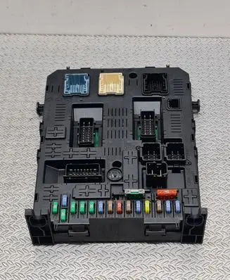 Citroen Berlingo Fuse module 281197595