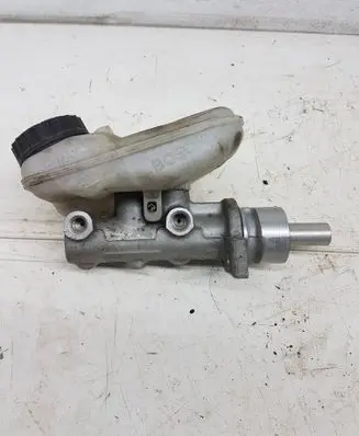 Renault Master III Master brake cylinder 21028799
