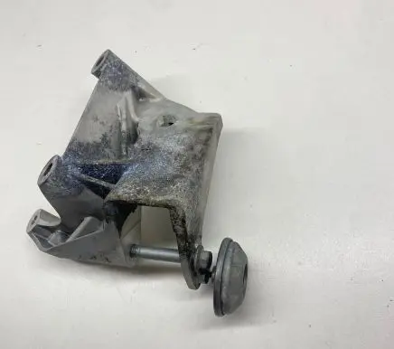 Volvo V60 Engine mounting bracket 31430470