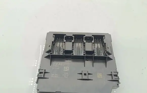 Volkswagen PASSAT B7 Comfort/convenience module 3AA937087H 5WK50415