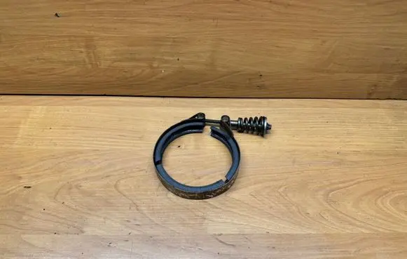 BMW 5 E60 E61 Muffler pipe connector clamp 7793677