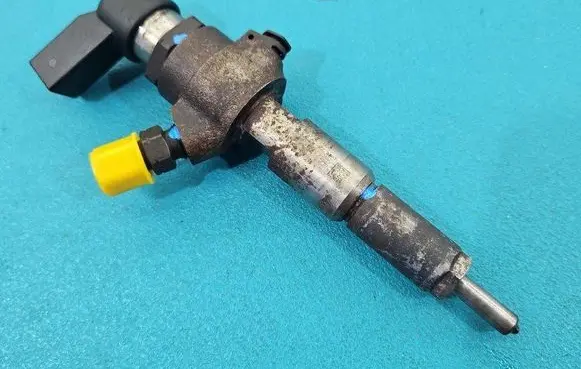 Fuel injector