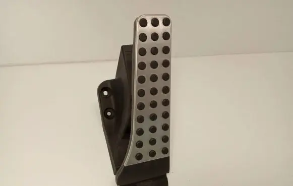 Mercedes-Benz GLC AMG Accelerator throttle pedal A2533000104 250619 0802