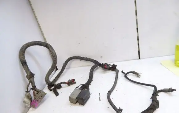 Opel Zafira B Cooling fan wiring 13130907