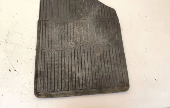 Toyota Yaris Front floor mat PZ49KB0353RJ