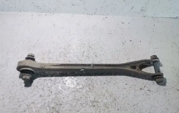 Dodge Challenger Rear control arm 68210633AA