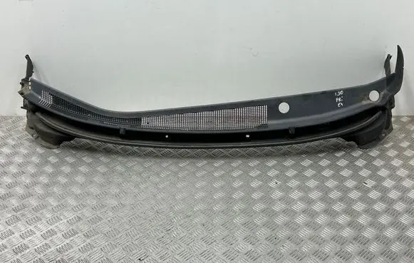 Hyundai i30 Wiper trim 
