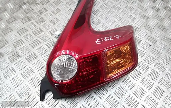 Nissan Juke I F15 Rear/tail lights T003
