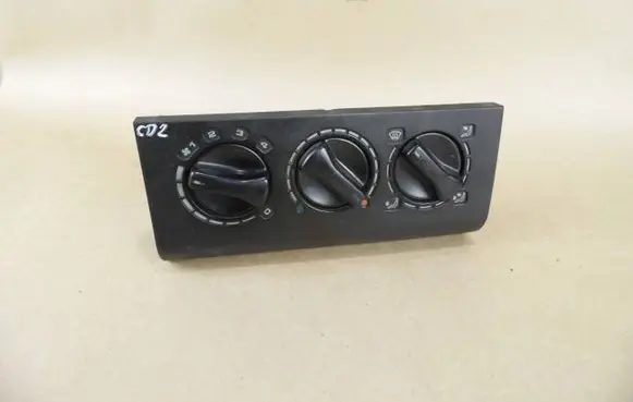 Volkswagen PASSAT B4 Climate control unit 357819045A 357820045