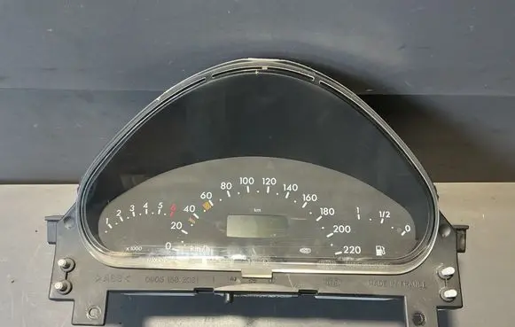Mercedes-Benz A W168 Speedometer (instrument cluster) A1685404011 9906040897 09051639902