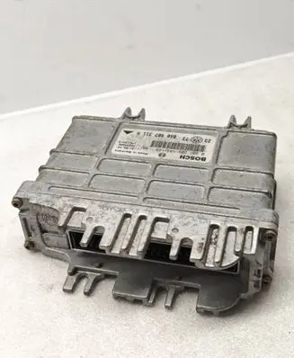 Volkswagen PASSAT B4 Engine control unit/module 8A0907311H 26SA3398 0261203184