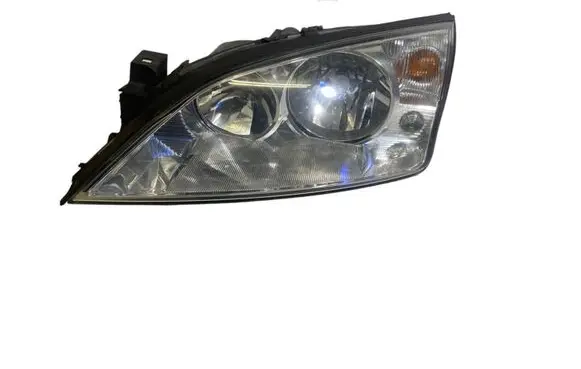 Ford Mondeo Mk III Headlight/headlamp 1S7113006BJ 0301174601