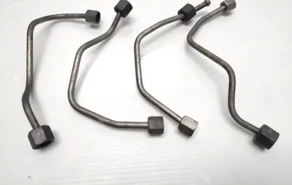 Fuel injector supply line/pipe