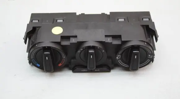 Skoda Fabia Mk3 (NJ) Climate control unit 6V0819075