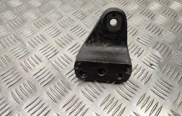 Hyundai i40 Engine mounting bracket