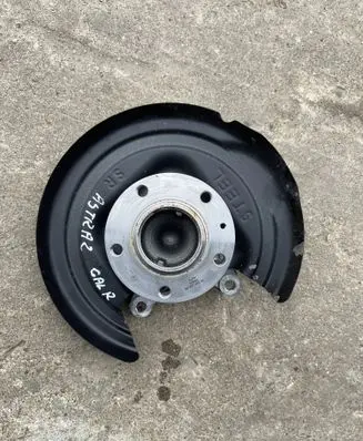 Opel Astra L Rear wheel hub 9820098380