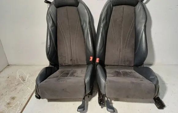 Audi TT TTS RS Mk3 8S Seat set 8S8885031A