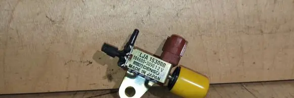 Jaguar XK8 - XKR Valve vacuum LJA1530BB 1846003090 DENSO