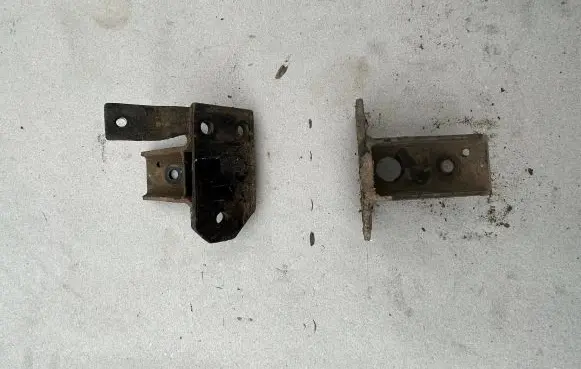 Nissan Patrol 160 Engine mounting bracket 11232C6013