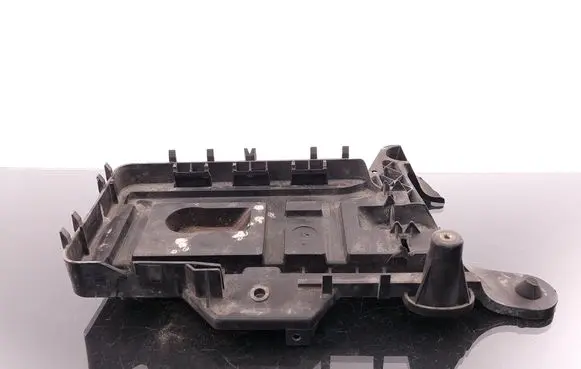 Battery tray