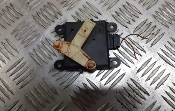 Nissan Almera N16 A/C air flow flap actuator/motor 3G24030820