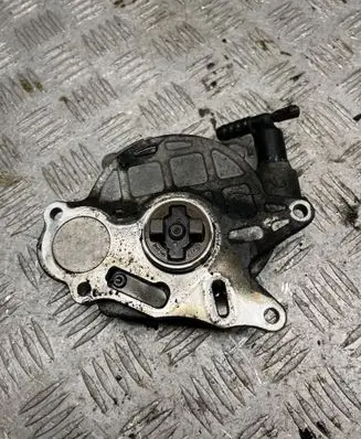 Volkswagen Golf VI Vacuum pump 03L145100F