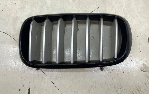 BMW X5 F15 Front bumper upper radiator grill 7316075 7316053 7316057