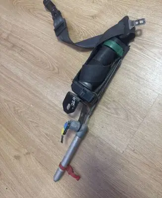 Volvo S60 Front seatbelt