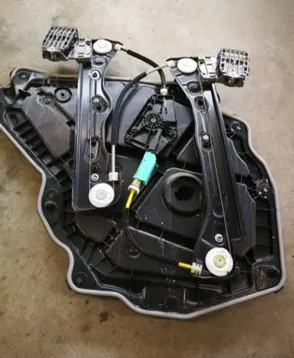 Tesla Model Y Rear window lifting mechanism without motor 149551300E 22005C02053