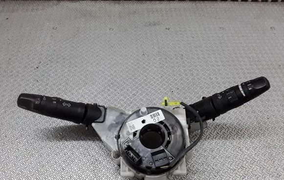 Wiper turn signal indicator stalk/switch