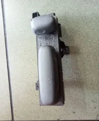 Toyota Avensis T250 Seat control switch 18A013