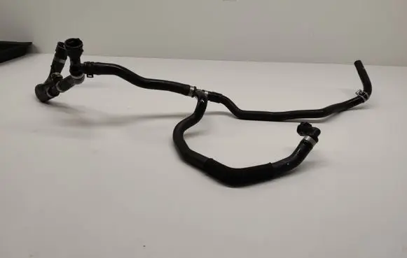 Volvo V60 Engine coolant pipe/hose