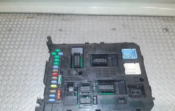 Citroen C5 Comfort/convenience module 966405908001 00140608