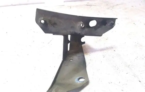 Audi A7 S7 4G Fender mounting bracket 4G8821135D