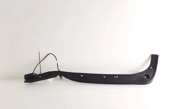 Maserati Levante Other trunk/boot trim element 670042774 3021517
