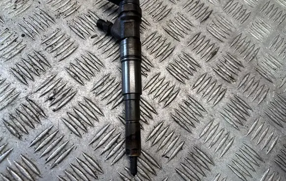 BMW 3 E90 E91 Fuel injector 0445110216 7793836