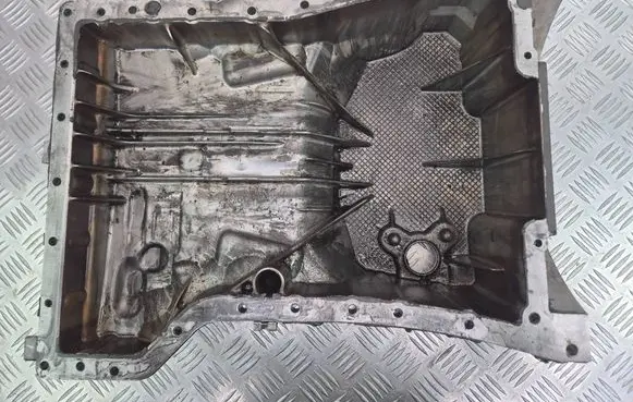 Mercedes-Benz E W212 Oil sump A2710141602