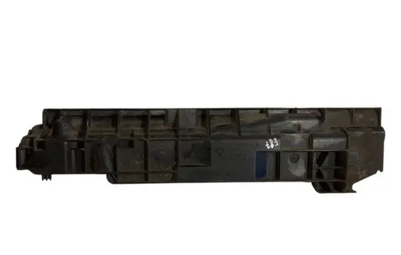 BMW 1 E81 E87 Radiator mount bracket 7524914 17107524914