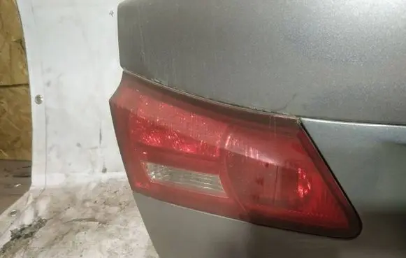Lexus IS 220D-250-350 Tailgate rear/tail lights