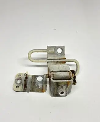 Volkswagen Touran I Front door lower hinge 1T0831412C