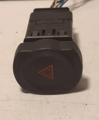 Dacia Sandero Hazard light switch 25177